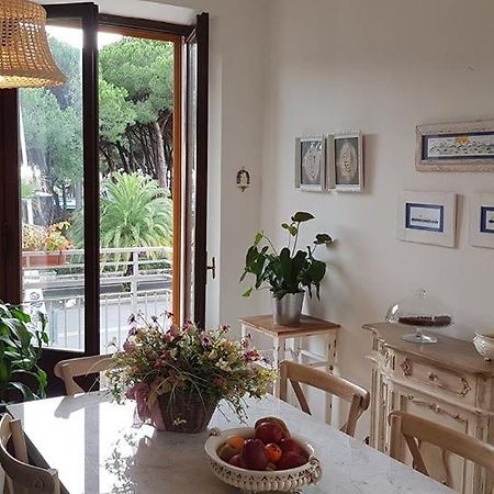 Brezza Marina Bed and Breakfast Marina Di Carrara Buitenkant foto