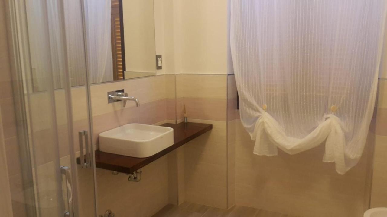 Brezza Marina Bed and Breakfast Marina Di Carrara Buitenkant foto