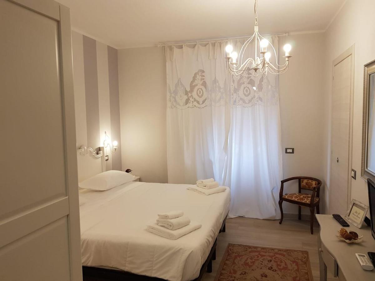 Brezza Marina Bed and Breakfast Marina Di Carrara Buitenkant foto