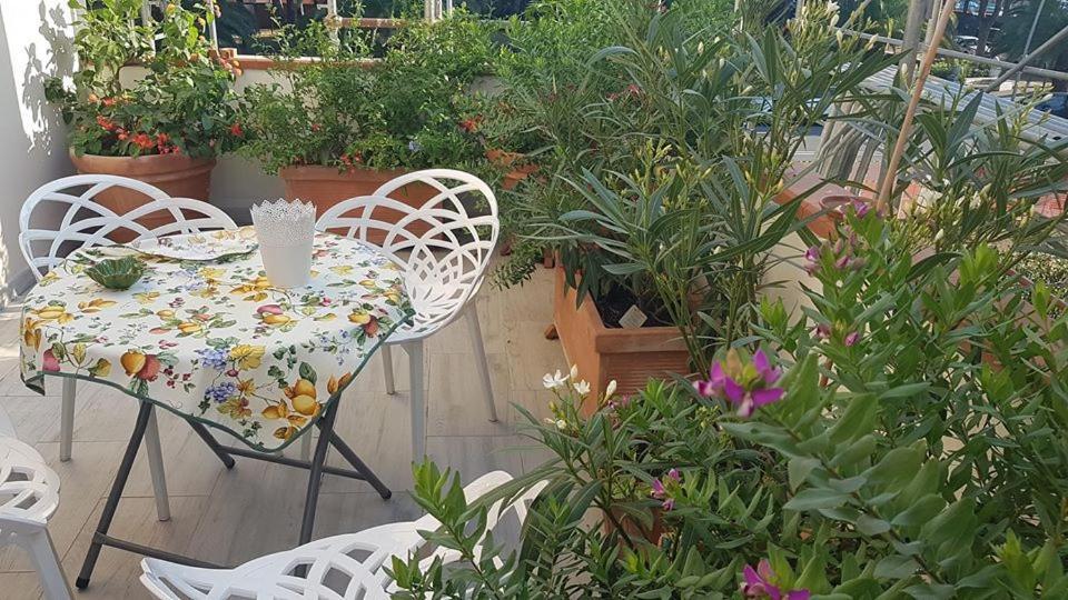 Brezza Marina Bed and Breakfast Marina Di Carrara Buitenkant foto